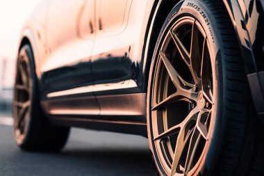 Kyiv, Ukrayna - 15.11.2022: Porsche cayenne gts