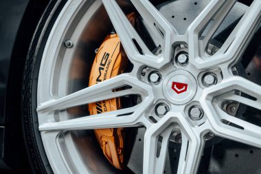 Kyiv, Ukrayna - 15.11.2022: Mercedes-Benz S63 Coupe AMG Brabus 700