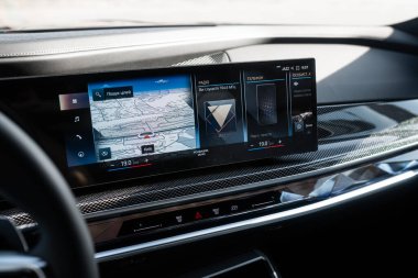 BMW 7 Serisi Alman Araba Konforu