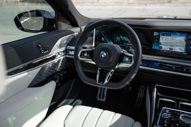 BMW 7 Serisi Alman Araba Konforu