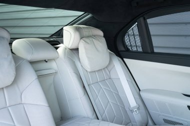 BMW 7 Serisi Alman Araba Konforu