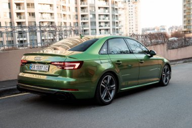 Audi A4 B9 S Hattı