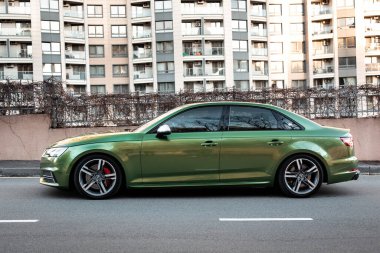 Audi A4 B9 S Hattı
