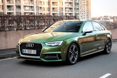 Audi A4 B9 S Hattı