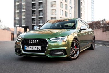 Audi A4 B9 S Hattı