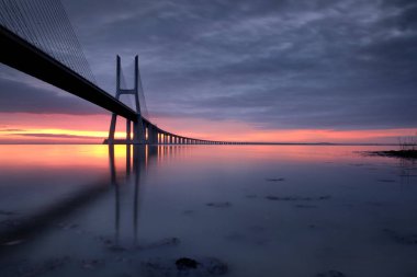 Meşhur asma köprü sabah