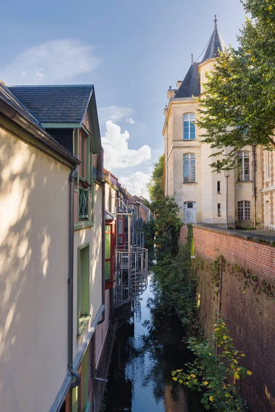 Narrow Channel Old Town Amiens Hauts France France — Stock Photo, Image