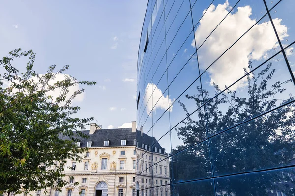 Amiens France September 2022 Reflecting Glass Facade Maison Culture Amiens — Stock Photo, Image