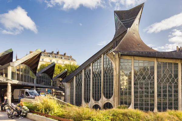 法国鲁昂 2022年10月1日 鲁昂圣女贞德现代教堂 它由Louis Arretche设计 于1979年在古城广场的中央完工 — 图库照片