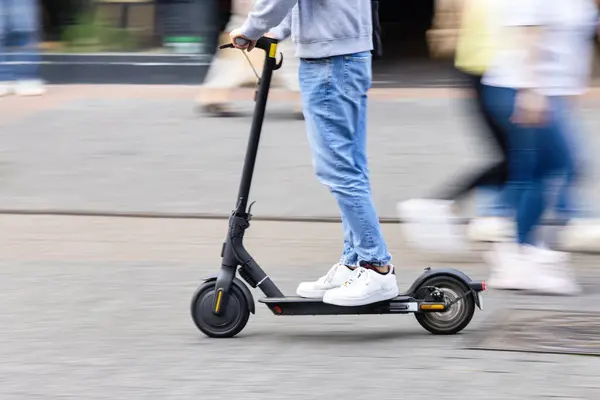 Picture Intentional Motion Blur Effect Young Person Kick Scooter Pedestrian — Stock Photo, Image