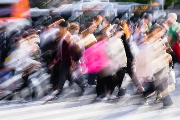 Obrázek Úmyslným Pohybem Rozmazání Efekt Davu Lidí Přecházejících Shibuya Přechod — Stock fotografie