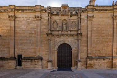 Şehirdeki güzel sokaklar ve eski binalar çok iyi korunuyor.