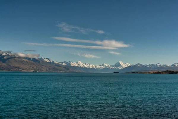 Cook Alpi Meridionali Coperte Neve All Estremità Del Lago Pukaki — Foto Stock