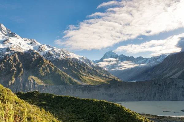 Patrząc Dół Szlaku Sealy Tarns Parku Narodowym Alpejskich Jezior Mueller — Zdjęcie stockowe