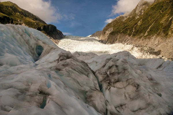 Летит Вертолете Леднику Затем Хели Поднимается Ледниковый Дно Высоко Горах — стоковое фото
