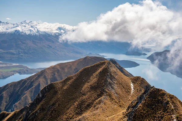 Потрясающий Живописный Вид Заливы Озера Ванака Покрытые Снегом Южные Альпы — стоковое фото