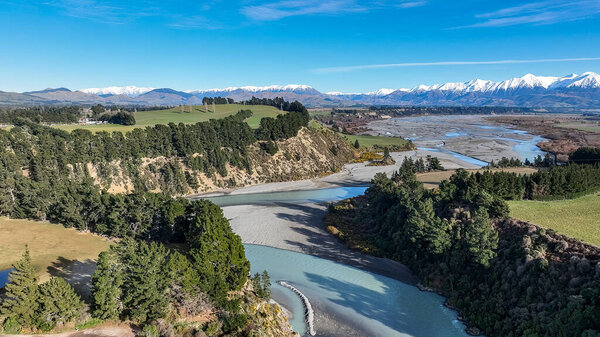 Воздушный пейзаж сельскохозяйственных полей и сельскохозяйственных угодий вокруг ущелья Ваймакарири