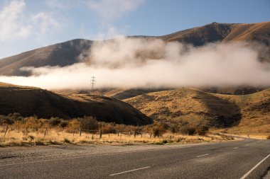 Güney NZ adasının yüksek kesimindeki tarım arazisi