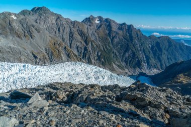 Almer Alp Dağları 'nın zirvelerindeki kulübede bir ömür boyu sürecek bir macera.