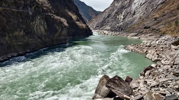 Rychle Tekoucí Peřeje Řeky Jinsha Provincii Yunnan Číně Tato Řeka Royalty Free Stock Obrázky