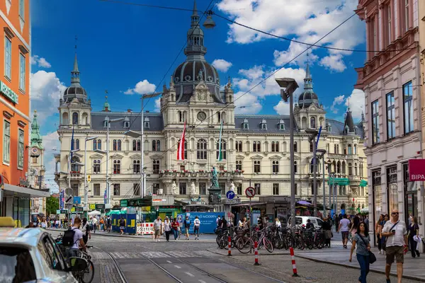 03.07.2024. Graz şehri. Avusturya - Avusturya 'daki tarihi eski merkez (Altstadt) Dünya Mirası Alanlarından biri. Avrupa 'nın Kültür başkenti. Ünlü turistik mekan, turistik mekan