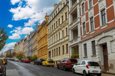 14.11.2024 Gorlitz, Goerlitz, Grlitz şehri. Almanya. Zgorzelec Gorlitz Eski Şehir yaya köprüsü. Polonya ve Almanya sınırındaki Lusatian Neisse nehri üzerindeki yaya köprüsü. 