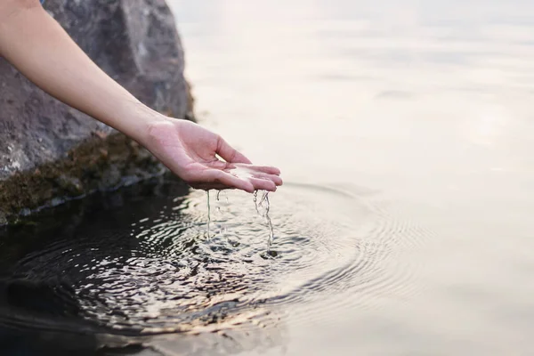 Man Hand Touching Water Midst Nature — Stock Photo, Image