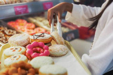 Lezzetli çörekler çok farklı renklerde gelir..