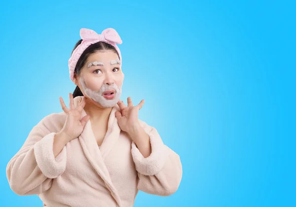 Housewife Playfully Imitates Divine Figure God Using Cosmetic Foam Isolated — Stock Photo, Image