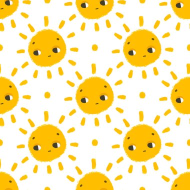 Basit, pürüzsüz desenli, yüzlü, komik sarı güneşli. Beyaz arka planda güneşi olan sevimli çocuksu sanat. Bebek tasarımı ve baskısı, kumaş tasarımı, duvar sanatı, ambalaj kağıdı