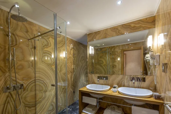 Interior Luxury Hotel Bathroom Marble Walls — ストック写真