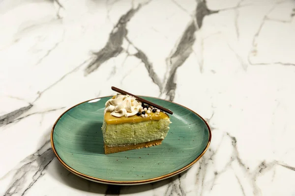 Caramel Vanilla Cake Served Plate — Stock Photo, Image