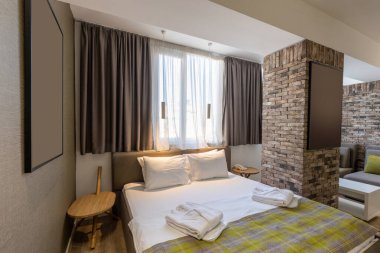 Bir otel yatak odası ana iç