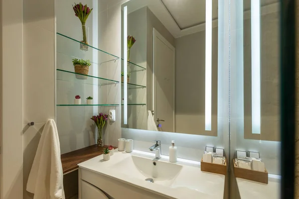 Interior Uma Moderna Casa Banho Com Cabine Duche — Fotografia de Stock