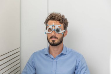 Göz muayenesi ve görüş testi