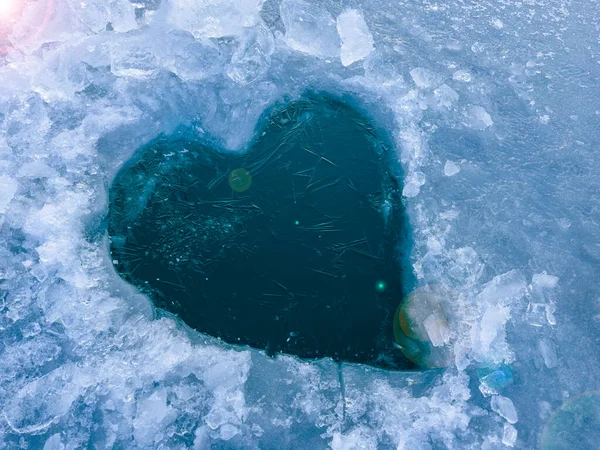 create a heart shape by breaking the ice