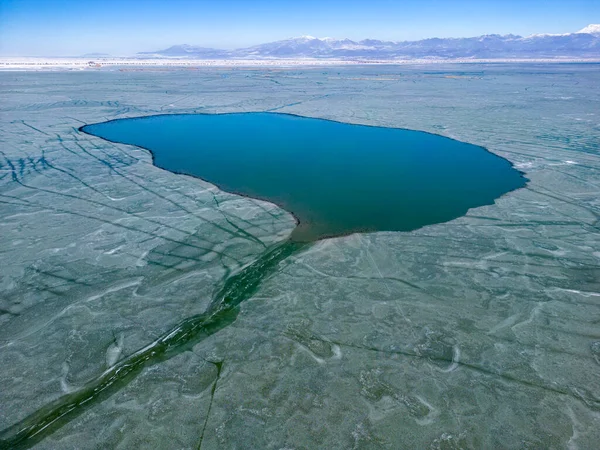 凍る湖の形成と景観 — ストック写真