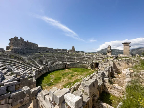 Xanthosの両アクロポリスは異なる編みシステムと要塞の壁に囲まれています — ストック写真