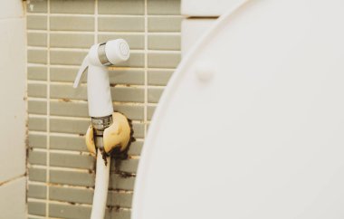 dirty water clean spray faucet or nozzle for wash butt