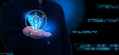 Güvenlik kalkanını elle tutun ve sistem giriş uygulamasının korunması için kilitlenin