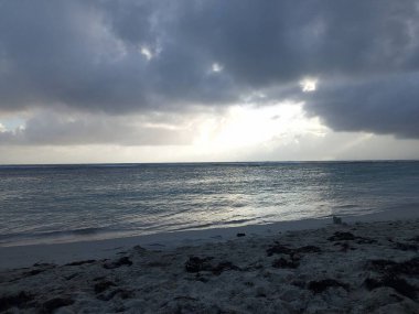 Denizden fırtınalı gökyüzü