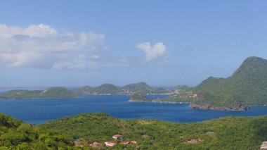 Mavi deniz ve tropikal adalar