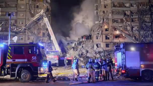 Storey Residential Building Destroyed Massive Russian Missile Attack Work Rescuers — Wideo stockowe