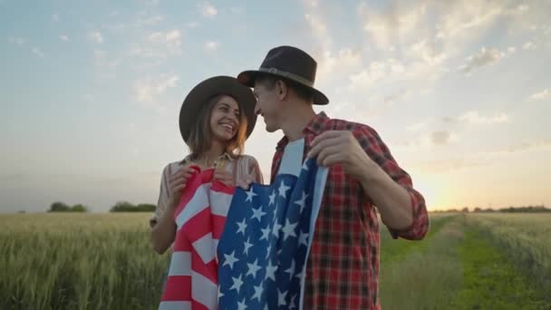 Slow Motion Happy Patriotic Couple Celebrating Fourth July National Flag — Stock videók