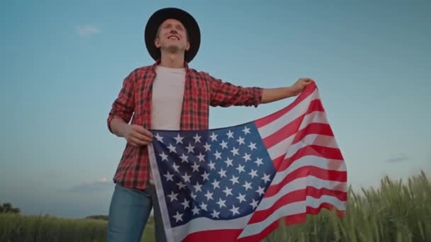 Man Walking American Flag July Independence Day Celebration Slow Motion — Stockvideo