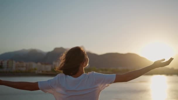 Happy Carefree Woman Turning Camera Hand Enjoying Sunset Time Orange — Stock Video