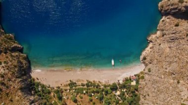 Kelebek vadisi kanyonu Fethiye, Türkiye. Seyahat ve doğa kavramı. Hava görüntüsü 4K.