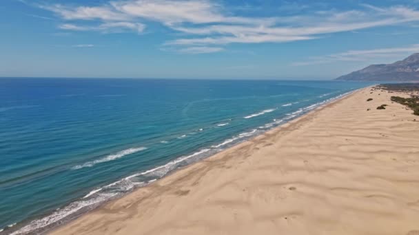 Prachtig Uitzicht Vanuit Lucht Zandwoestijn Duinen Bergrug Achtergrond Geweldig Natuurlandschap — Stockvideo