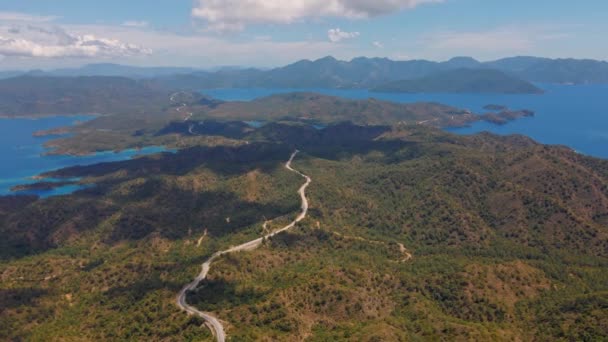 Zdjęcia Lotnicze Dronów Pięknego Krajobrazu Półwyspu Marmaris Gór Wzgórz Zielonymi — Wideo stockowe