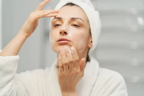 Close Face Adult Woman Wearing Towel Head Massaging Face Foam — Stock Photo, Image